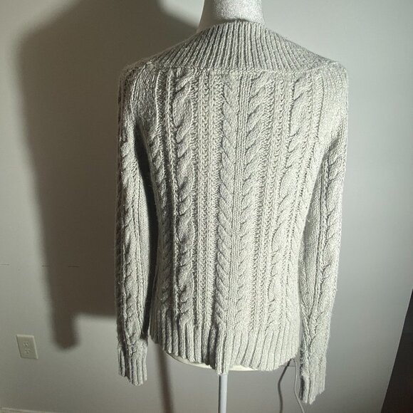B Moss Cable Knit Light Gray Sweater Size Medium - Picture 3 of 8